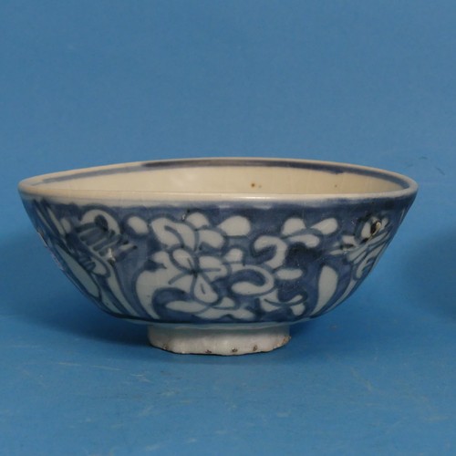 63 - A pair of antique Chinese Shipwreck Cargo Bowls, with blue and white decoration and central motif, o... 