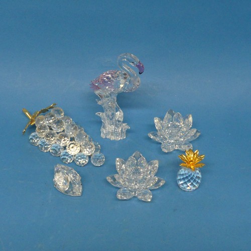 113 - A small quantity of Swarovski, to include Pineapple, Flamingo, Grapes, etc, all with etched mark, si... 