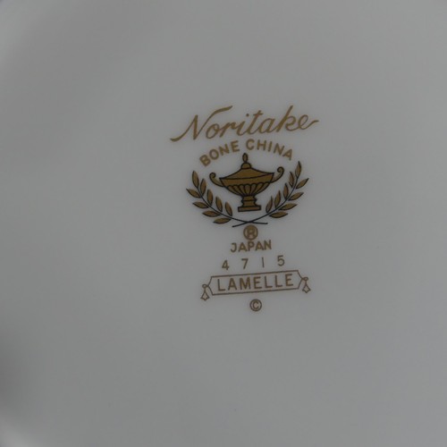 97 - An extensive Noritake 'Lamelle' pattern Dinner and Tea Service, twelve place setting, to include Din... 