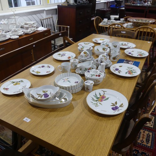 98 - A Royal Worcester 'Evesham' pattern part Dinner Service, to include Dinner Plates, Dessert Plates, S... 