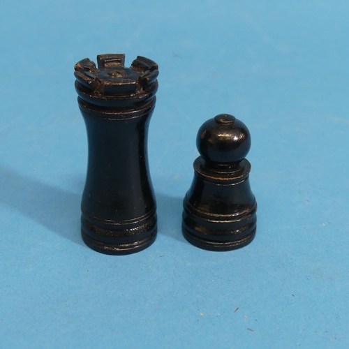 362 - A an early 20thC Staunton Pattern boxwood and ebony Chess Set, King H 11.25cm, replacement black Roo... 