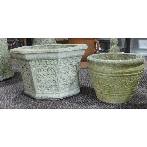 633 - Garden statuary; Two reconstituted stone garden Planters, larger W 42cm  x H 31cm some rim damage to... 