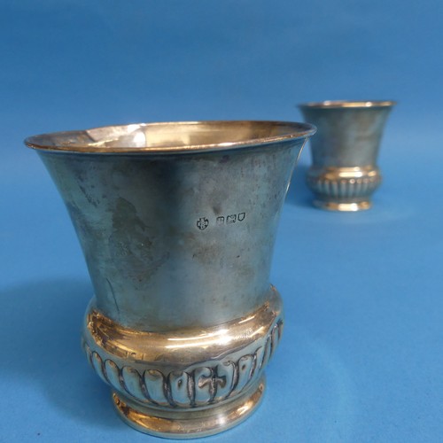 66 - A pair of George V silver Beakers, by Edward Barnard & Sons Ltd., hallmarked London, 1912/3, of ... 