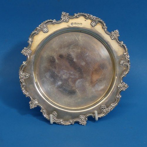 72 - An Edwardian silver Dish, by William Hutton & Sons Ltd., hallmarked Birmingham 1906, of circular... 