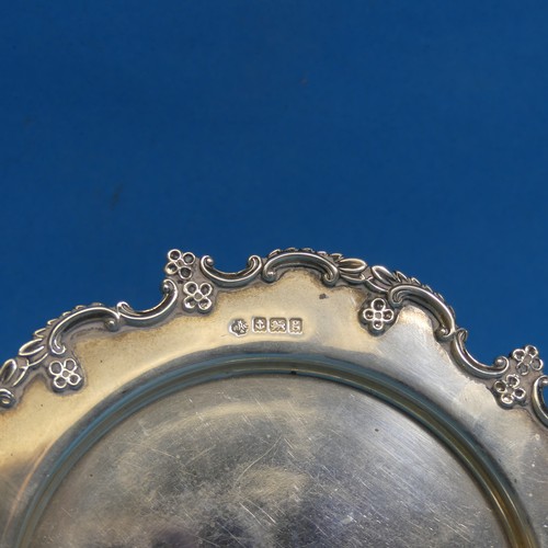 72 - An Edwardian silver Dish, by William Hutton & Sons Ltd., hallmarked Birmingham 1906, of circular... 