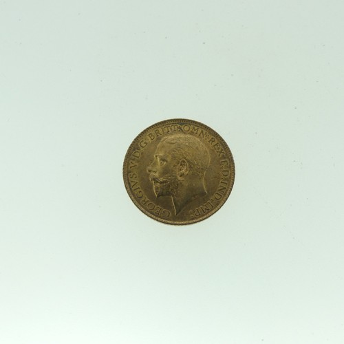 101 - A George V gold Half Sovereign, dated 1914.