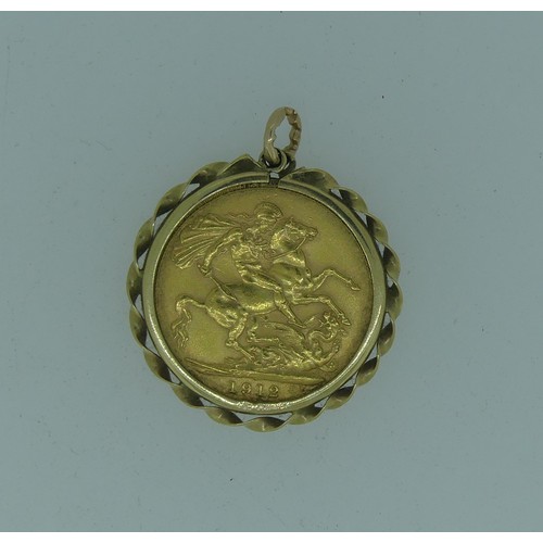 104 - A George V gold Sovereign, dated 1912, in 9ct gold pendant mount, approx total weight 9.5g.... 