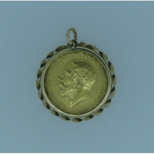 104 - A George V gold Sovereign, dated 1912, in 9ct gold pendant mount, approx total weight 9.5g.... 