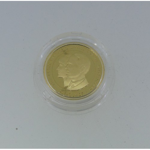 90 - Bailiwick of Guernsey Elizabeth II gold £25 Coin,  dated 1999, The Prince Edward and Miss Sophie Rhy... 