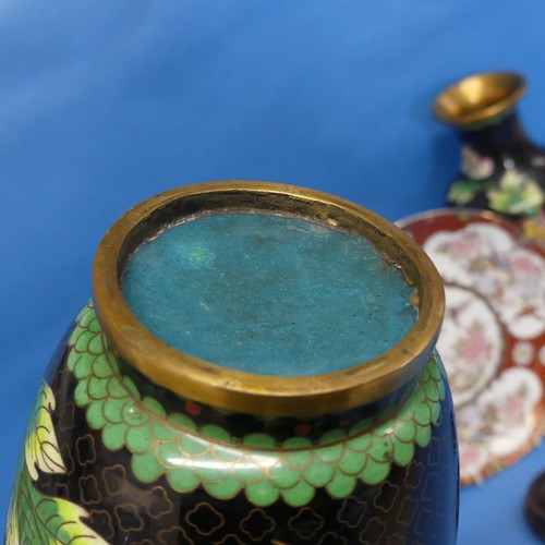 146 - A pair of 20thC Chinese cloisonné Vases, the black enamelled ground with floral decoration, H 22cm, ... 