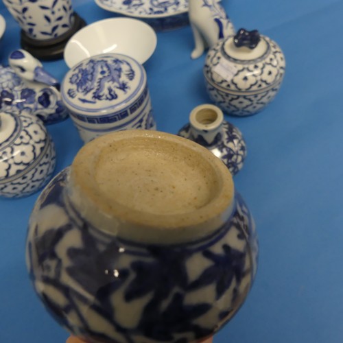 148 - A quantity of modern Chinese blue and white porcelain Wares, to include a Jar and cover, decorated i... 