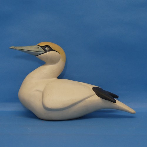 63 - A limited edition Suzie Marsh studio pottery Bird, modelled as a Gannet, (10/75) impressed and writt... 