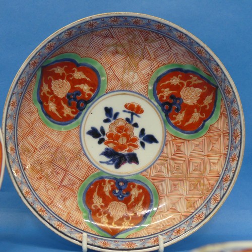 164 - A small quantity of Imari Wares, to include Teacup and Saucer, Plate and Tea Bowl (4)... 