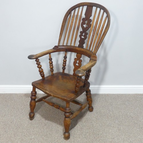 456 - A 19thC Windsor Armchair, with spindle and splat back, raised on bobbin turned supports, W 67cm x H ... 