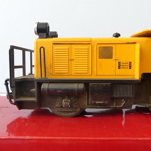 237 - Lehmann LGB G Gauge 20670 Track Cleaning Locomotive, yellow, boxed.