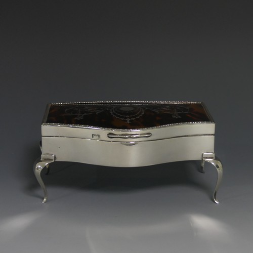 389 - A George V silver Jewellery Casket, by Goldsmiths & Silversmiths Co Ltd., hallmarked London, 191... 