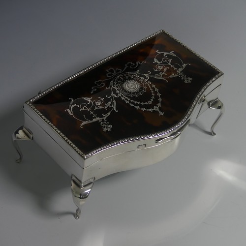 389 - A George V silver Jewellery Casket, by Goldsmiths & Silversmiths Co Ltd., hallmarked London, 191... 