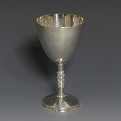 393 - An Elizabeth II silver Goblet, by Chesterfield College Of Art, hallmarked Sheffield, 1971, of tradit... 