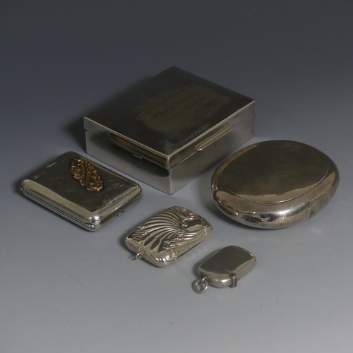 412 - A George V silver Tobacco Pebble, by A & J Zimmerman Ltd., hallmarked Birmingham, 1919, of ... 