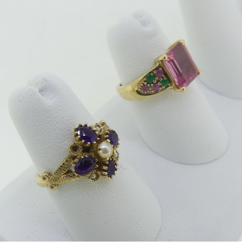 81 - An amethyst and seed pearl flowerhead Ring, mounted in 9ct yellow gold, one seed pearl missing, Size... 