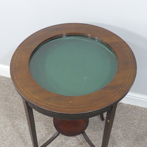 298 - An early 20thC inlaid mahogany circular Bijouterie Table, with circular glazed lift up top with gree... 