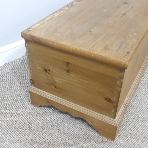 467 - A pine Blanket Box, of rectangular form with hinged lid, on bracket feet, W 88cm x D 47cm x H 43cm, ... 