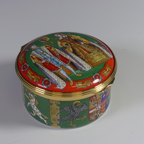 93 - A limited edition Halcyon Days enamel Box, depicting the Taj Mahal, 26/100, together with another sh... 