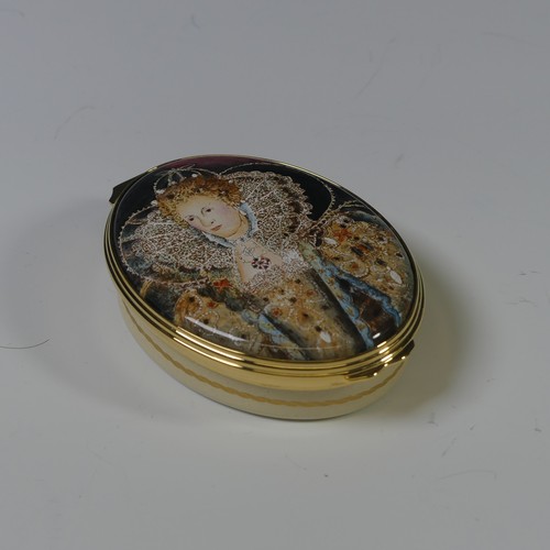 98 - A limited edition Halcyon Days enamel Box, depicting a portrait of Queen Elizabeth I as held by Jesu... 