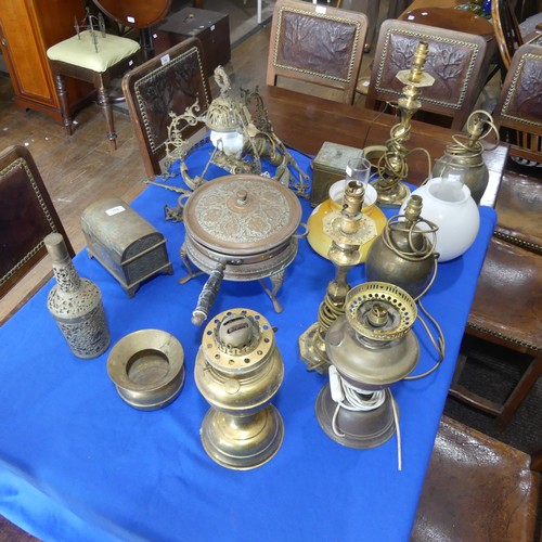 512 - A quantity of antique brass and Copperwares, to include Lamp Bases, Oil Lamps, Ceiling Lights, Caske... 