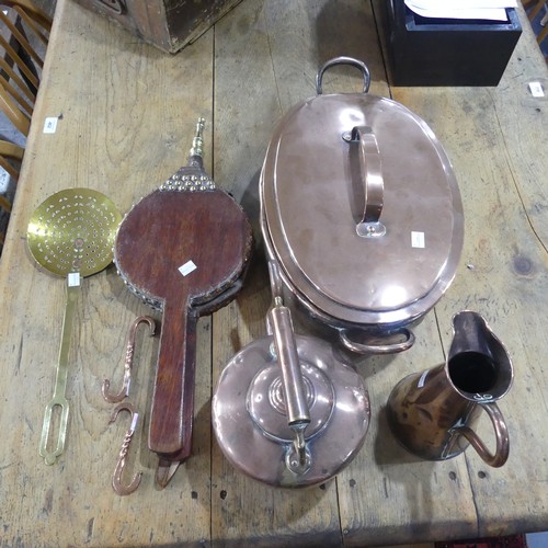 452 - A small quantity of antique Copper Wares, to include a Fish Kettle, Tea Kettle, Jug, two Hooks, Bell... 