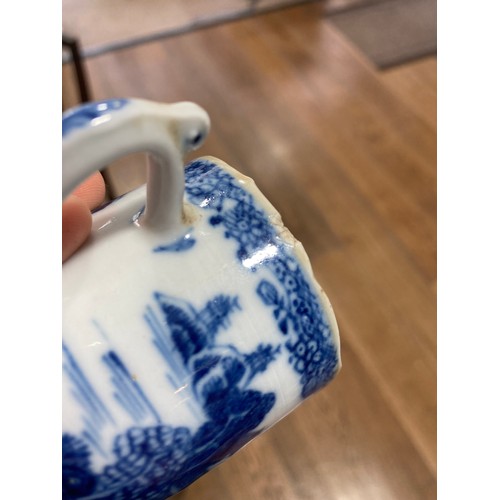 133 - A small quantity of Chinese blue and white export porcelain tea wares, decorated with trees and pago... 