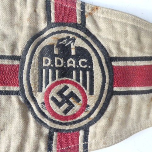 381 - A German WW2 period D.D.A.C (Der Deutsche Automobil-Club) car Pennant and Post, the pennant 40cm lon... 