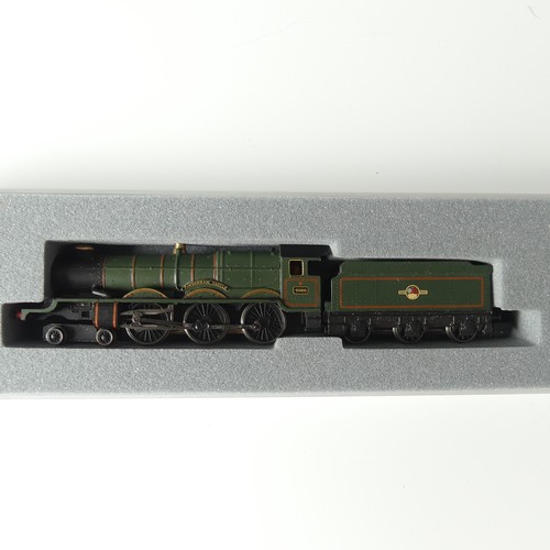 196 - A Graham Farish by Bachmann N gauge 370-026 Castle Class 4080 'Powderham Castle' tender locomotive, ... 