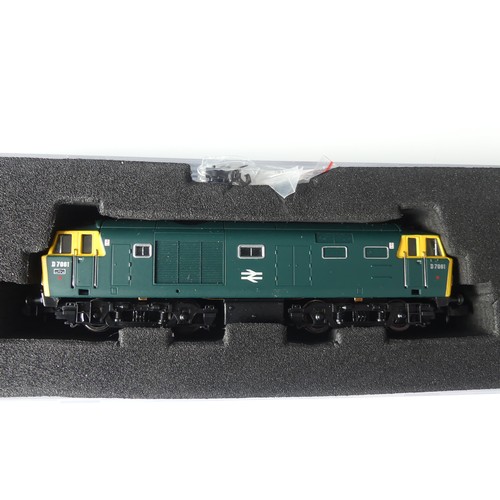 197 - A Dapol N gauge 2D-012-000 Class 22 Diesel locomotive 6326, BR blue with yellow warning panel, and 2... 