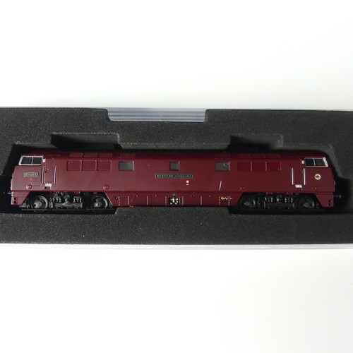 198 - A Dapol N gauge 2D-003-006 Class 52 BR Locomotive 'Western Consort', D1065, maroon, small yellow pan... 