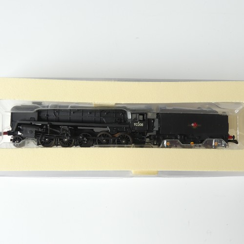 200 - A Dapol N gauge 2S-009-003 2884 Class 2-8-0 Steam locomotive, 3832, BR unlined black with early tend... 