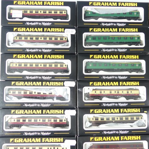 204 - Graham Farish by Bachmann: a collection of sixteen boxed N gauge model railway coaches, including Mk... 