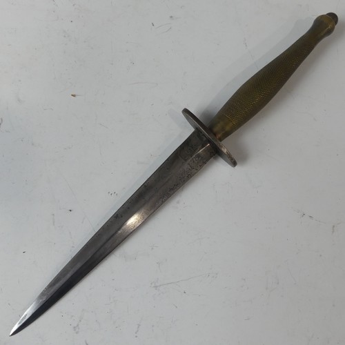 399 - A WW2 period Fairbairn Sykes Commando Fighting Knife, 2nd pattern, the double edged spear point blad... 