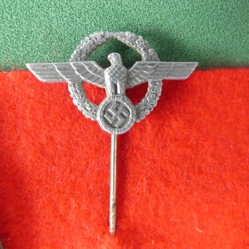 404 - A presentation of ten various German WW2 period Badges and Pins, including an Infantry Assault Badge... 