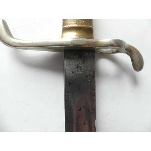 418 - An 1871 Sawback Imperial German Bayonet, with brass and steel hilt, steel sawback blade with very fa... 