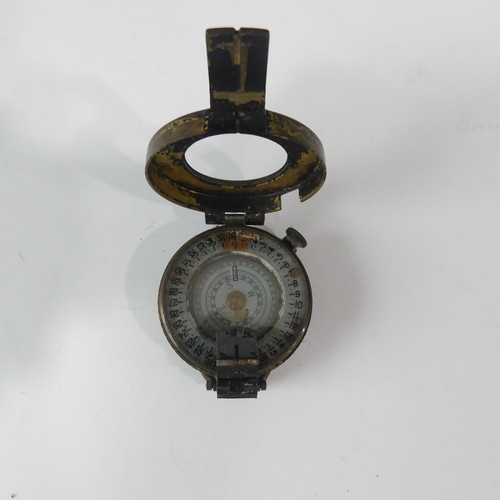 430 - A WW2 Brass Military compass, dated 1942 MKII with serial no. B130403.