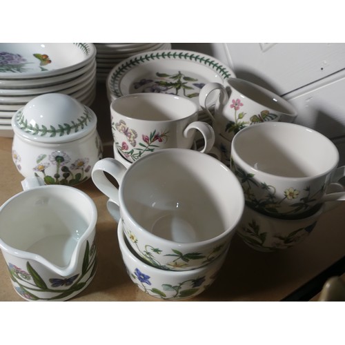 501 - A quantity of Portmeirion Botanic Gardens Tea and Dinner Wares, comprising eight Cups and Saucers, f... 