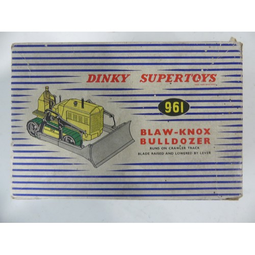 289 - Five Dinky Supertoys, all boxed, including 430 Breakdown Lorry, 961 Blaw-Knox Bulldozer, 962 Dumper ... 