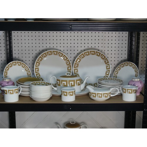 529 - A Wedgwood Susie Cooper Design 'Gold Keystone' pattern Tea, Coffee and Dinner Service, comprising se... 