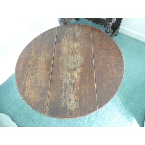 666 - A Georgian oak ‘Cricket’ Table, W 66cm x D 66cm x H 60cm.