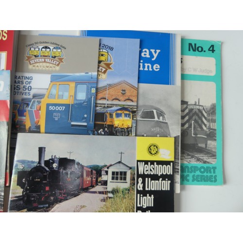 322 - Railwayana, a quantity of books, publications and ephemera, including Brush Electrical Engineering T... 