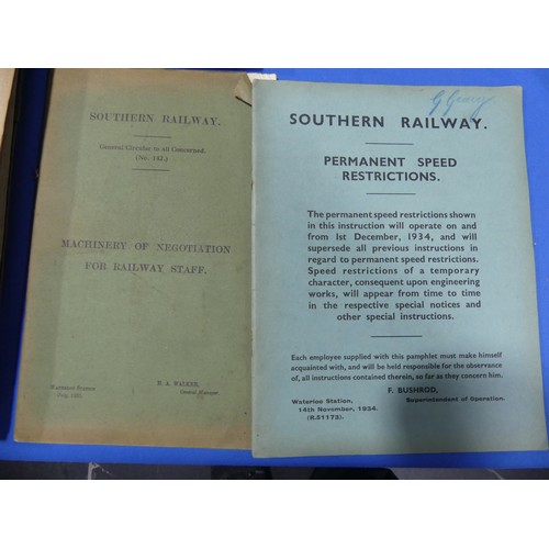 173 - Seven various Southern Railway books and booklets (a lot)