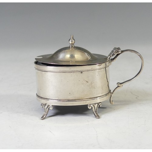 41 - A late Victorian silver Mustard Pot, by William Hutton & Sons Ltd., hallmarked Sheffield, 1899, ... 