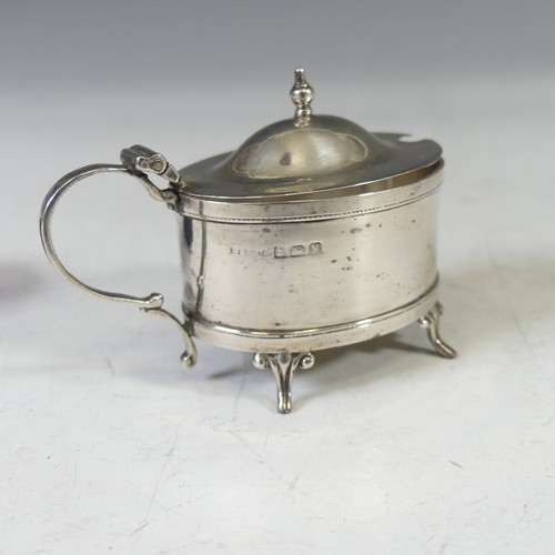 41 - A late Victorian silver Mustard Pot, by William Hutton & Sons Ltd., hallmarked Sheffield, 1899, ... 