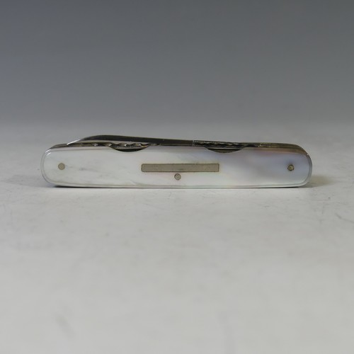 58 - An early 20thC Mappin & webb 'Trustworthy' folding Pocket Knife, mother of pearl mounted stainle... 